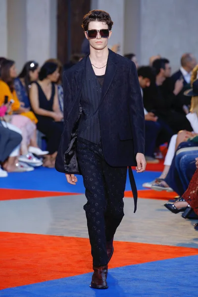Look 33